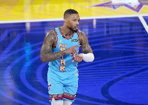 利拉德：此刻我需要和家人孩子在一起 期待克服困难&amp;继续职业生涯